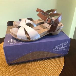Dansko sandals like new!